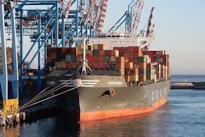 CSAV Container Ship Cauquenes at Valparaiso, Credit:Wikimedia/Gordon Leggett